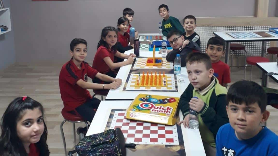 Akıl  zeka oyunları süper ligi kapsamında  aynı grupta olduğumuz Bülent Arslan İlkokulu ile ilk maçımızı yaptık.